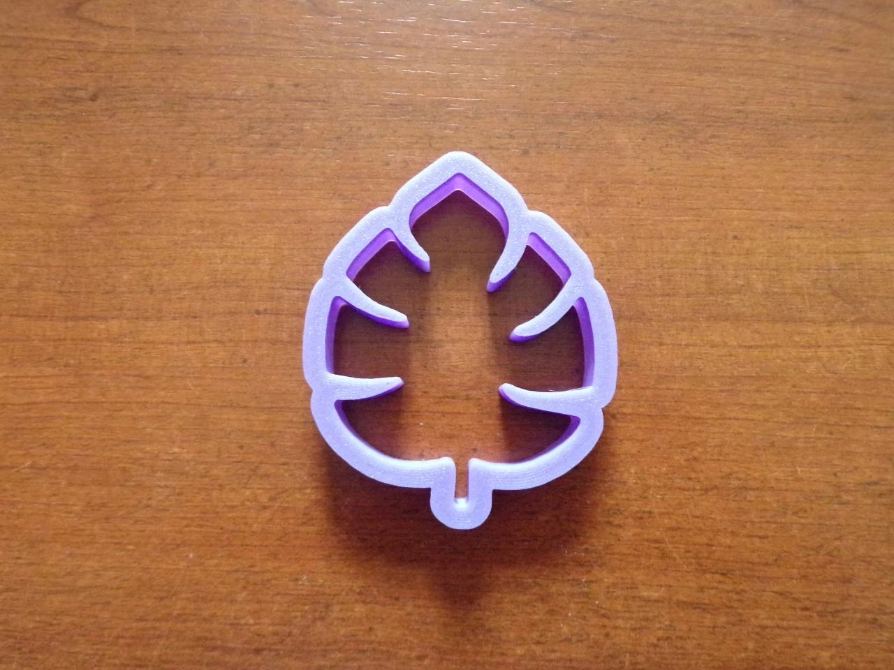 emporte pieza hoja tropical impreso 3D PLA aproximadamente 7,5 x 6,2 x 1 cm – photo 2